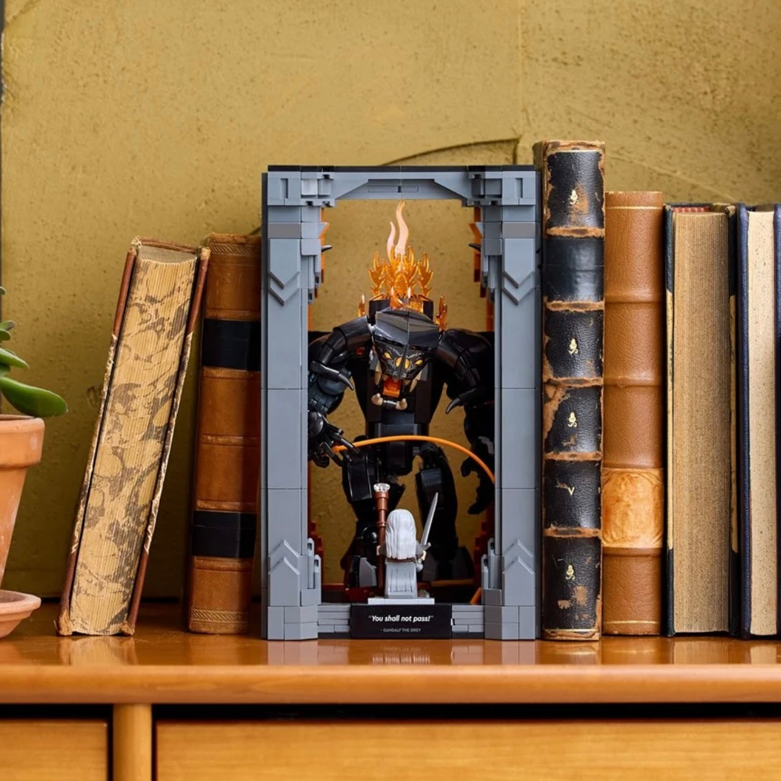 LEGO Icons – Lord of the rings Balrog Bokstøtte 10367