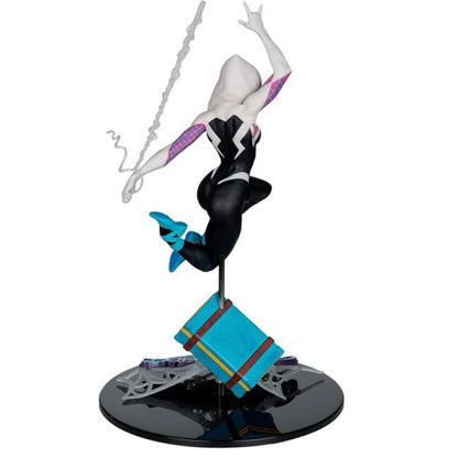 McFarlane Toys – Marvel Ghost-Spider Collectible with Scene (The Amazing Spider-Man #1)